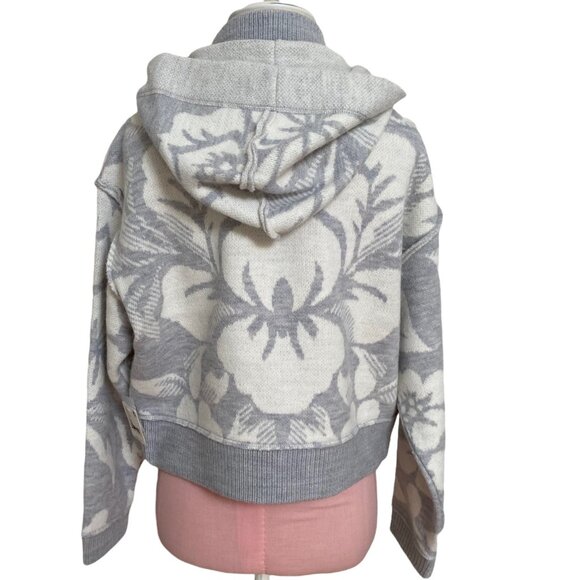 Free People Georgia Wool Sweater Jacket in Gray Floral Size XS NWT - Picture 12 of 17